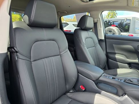 Certified 2025 Honda HR-V EX-L image 8