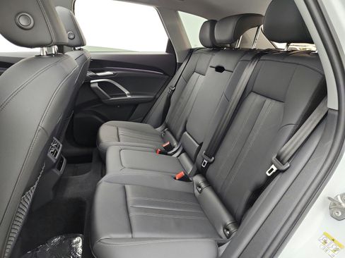 Used 2025 Audi Q5 Premium w/ Convenience Package AWD/4WD image 16