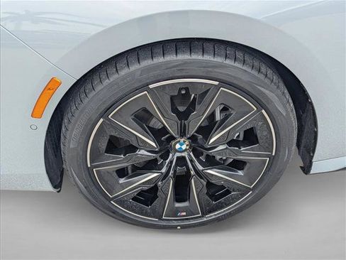 Certified 2024 BMW 760i xDrive 760i xDrive w/ Premium Package 2 image 25