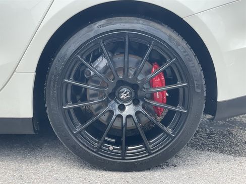 Used 2017 Maserati Ghibli S Q4 AWD/4WD image 39