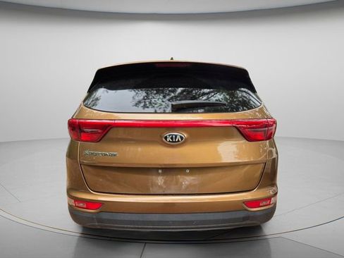 Used 2017 Kia Sportage LX AWD/4WD image 6