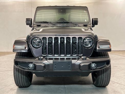 Used 2021 Jeep Wrangler Unlimited Sahara AWD/4WD image 9
