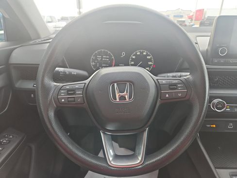 Used 2024 Honda CR-V LX image 11