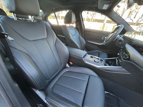 Used 2025 BMW 330i xDrive Sedan AWD/4WD image 33