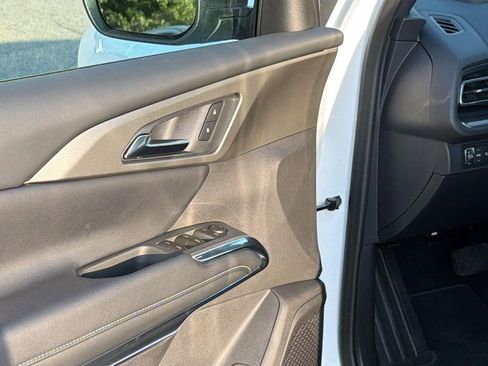 New 2026 Chevrolet Traverse LT FWD image 18