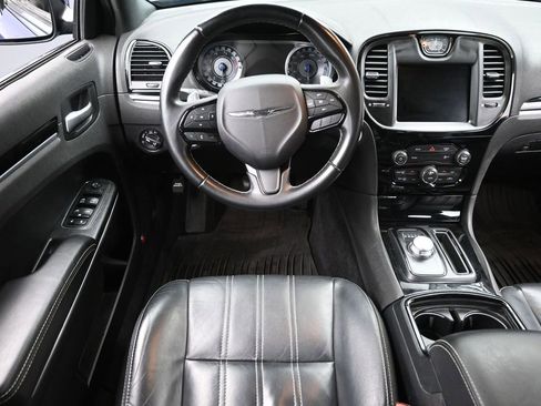 Used 2017 Chrysler 300 S image 13