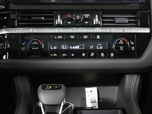 New 2026 Nissan Pathfinder Platinum w/ Cargo Package FWD image 17