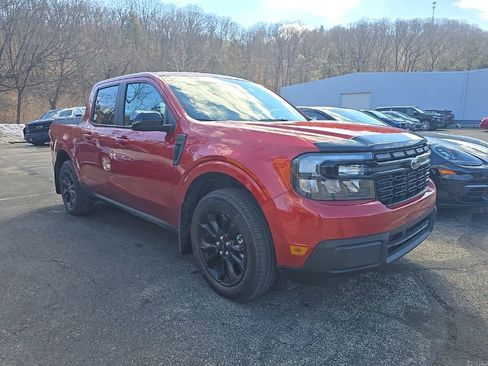 Used 2023 Ford Maverick Lariat w/ Lariat Luxury Package image 3