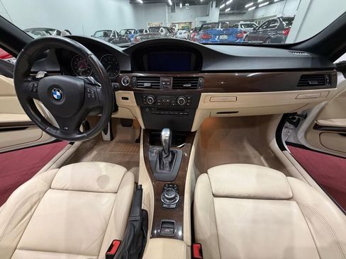 Used 2010 BMW 328i Convertible RWD image 32