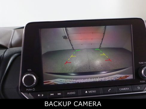 Used 2023 Nissan Rogue SV FWD image 18