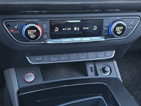 Used 2023 Audi SQ5 Premium Plus w/ Premium Plus Package image 23