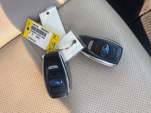 Used 2015 Subaru Outback 2.5i Limited AWD/4WD image 7