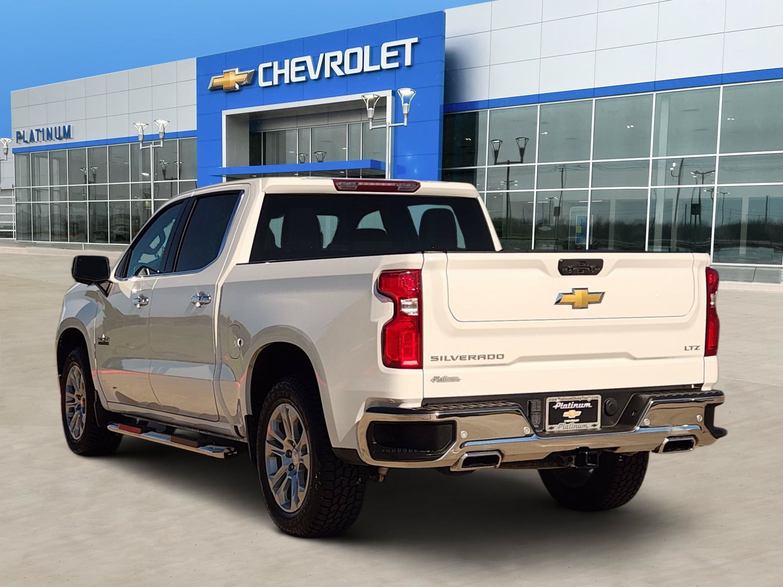 Certified 2023 Chevrolet Silverado 1500 LTZ AWD/4WD image 4