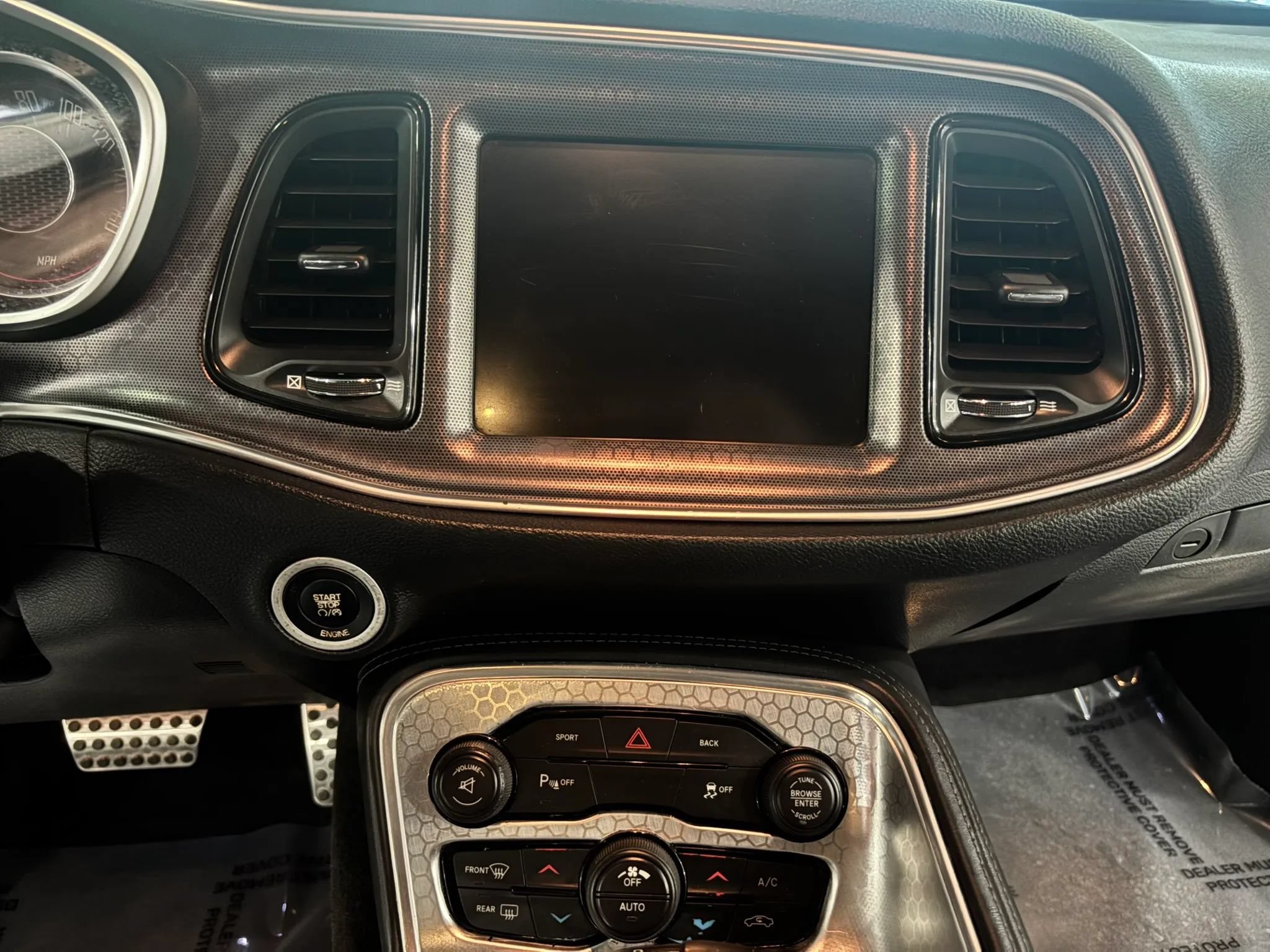 Used 2015 Dodge Challenger SXT Plus RWD image 23