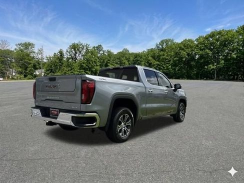 Used 2024 GMC Sierra 1500 SLT AWD/4WD image 9