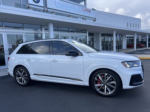 Used 2023 Audi SQ7 Prestige w/ Sport Package image 14