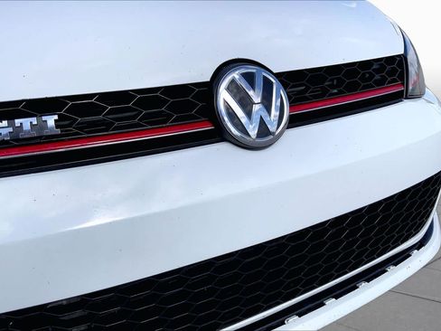 Used 2015 Volkswagen GTI S FWD image 28