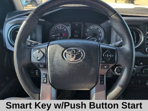 Used 2020 Toyota Tacoma TRD Sport w/ TRD Premium Sport Package AWD/4WD image 10