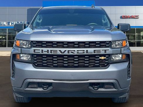 Used 2020 Chevrolet Silverado 1500 Custom w/ Custom Value Package RWD image 2
