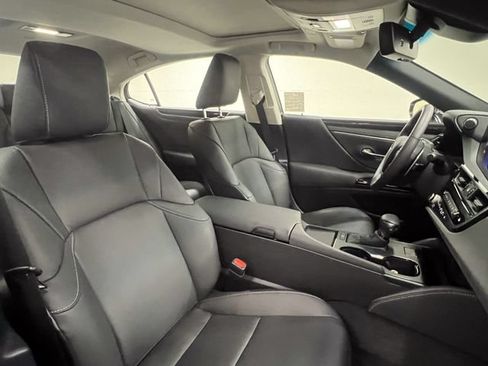 Certified 2024 Lexus ES 350 w/ Accessory Package (Z1) FWD image 11