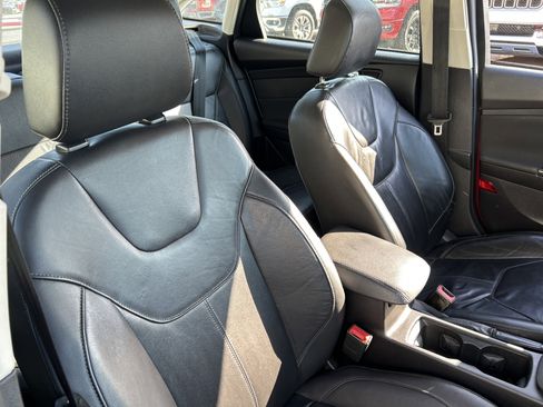 Used 2015 Ford Focus SE w/ Equipment Group 201A FWD image 38