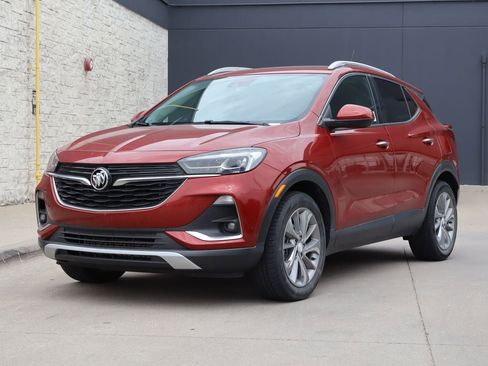 Used 2020 Buick Encore GX Essence w/ Experience Buick Package FWD image 2