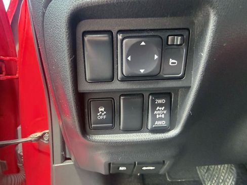Used 2015 Nissan Juke SL AWD/4WD image 17
