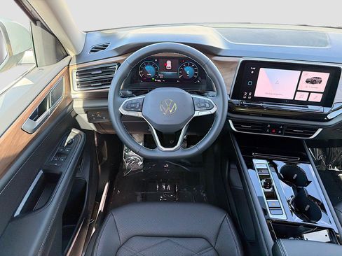 New 2026 Volkswagen Atlas SE FWD image 16