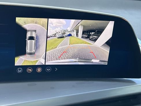 New 2026 Cadillac Vistiq Luxury image 25