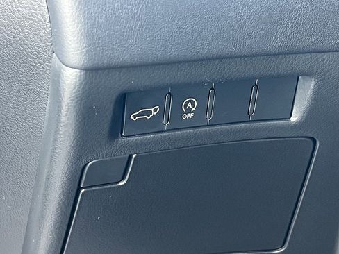 Used 2024 Lexus LX 600 4WD w/ Luxury Package image 24