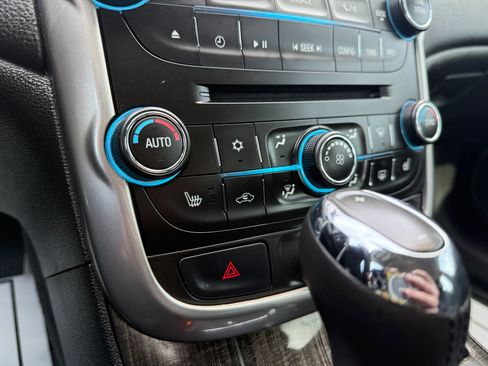 Used 2016 Chevrolet Malibu LTZ image 23