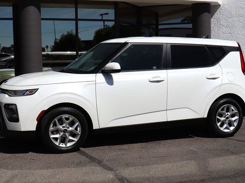 Used 2021 Kia Soul S image 7