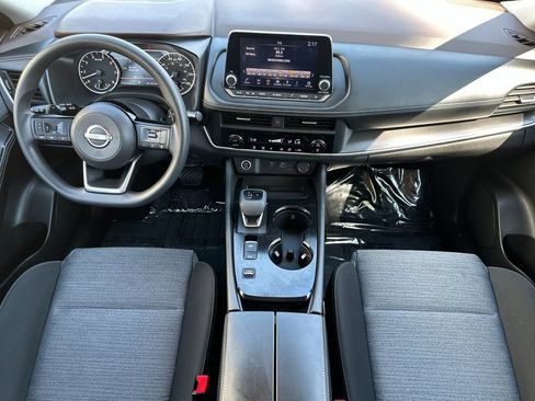 Used 2023 Nissan Rogue SV FWD image 12