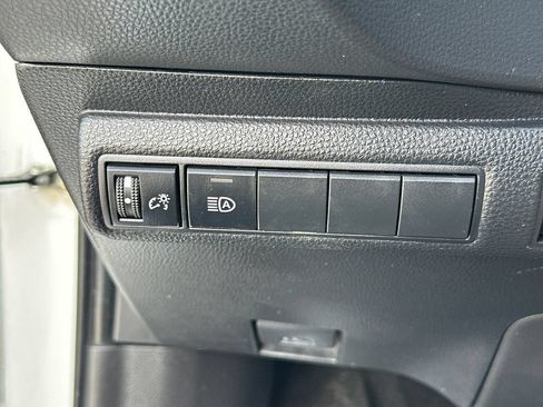 Used 2024 Toyota Corolla SE FWD image 19