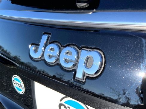 Certified 2025 Jeep Compass Limited w/ Elite Group image 29