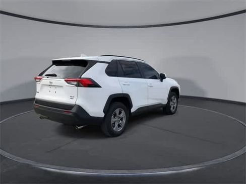 Used 2025 Toyota RAV4 XLE image 8