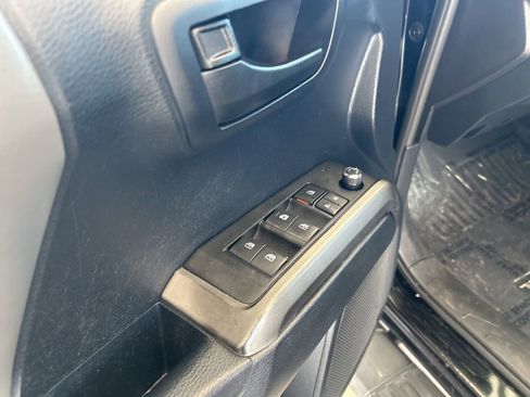 Used 2017 Toyota Tacoma 2WD Double Cab image 34