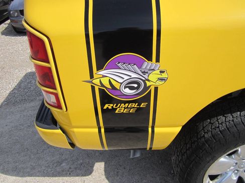 Used 2005 Dodge Ram 1500 Truck SLT w/ Rumblebee Group image 13