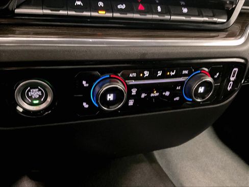 Used 2024 Chevrolet Silverado 1500 LT image 25