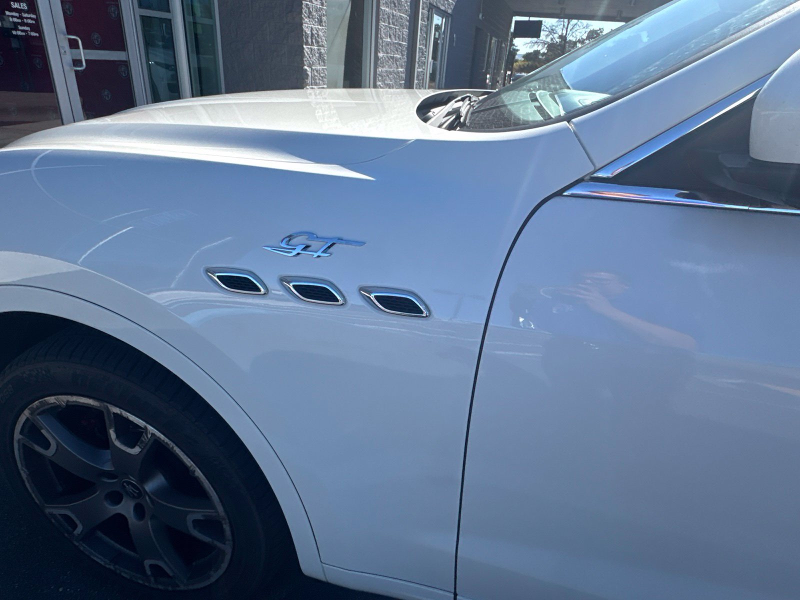 Used 2023 Maserati Levante GT AWD/4WD image 11
