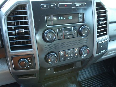 Used 2019 Ford F250 XL w/ Power Equipment Group AWD/4WD image 27