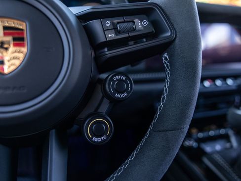 Certified 2025 Porsche 911 GT3 RS RWD image 43