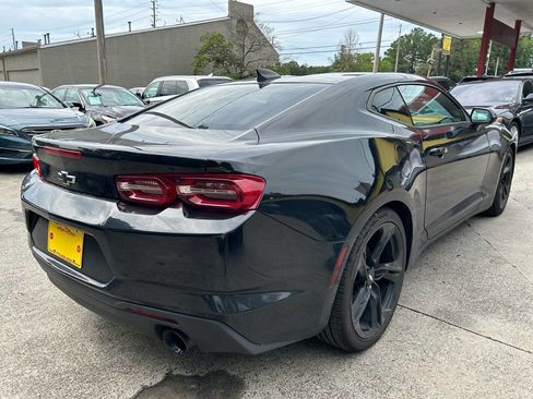 Used 2019 Chevrolet Camaro LT w/ Technology Package RWD image 8