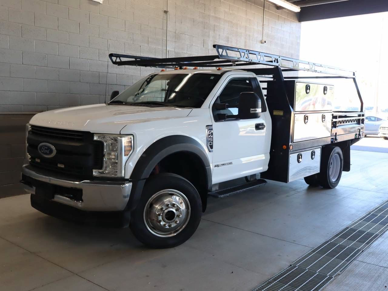 Used 2018 Ford F450 XL w/ Power Equipment Group AWD/4WD image 1