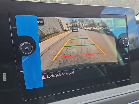 New 2026 Volkswagen Taos SE image 7