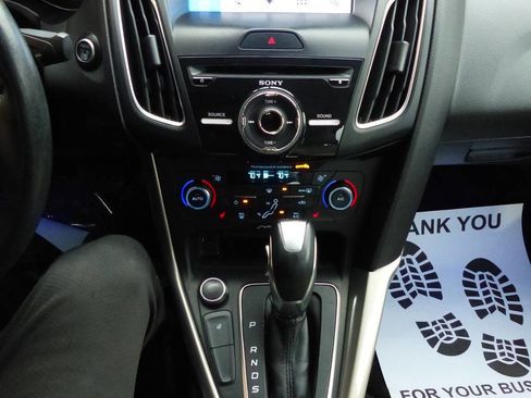 Used 2017 Ford Focus Titanium image 33