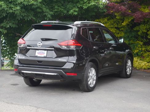 Used 2017 Nissan Rogue SV w/ SV Premium Package AWD/4WD image 24