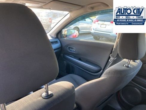 Used 2016 Honda HR-V LX image 28