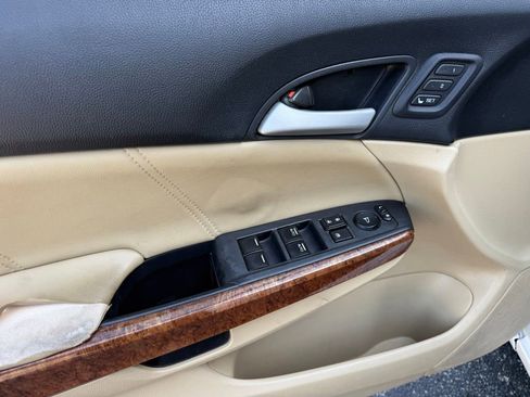 Used 2012 Honda Accord EX-L image 18