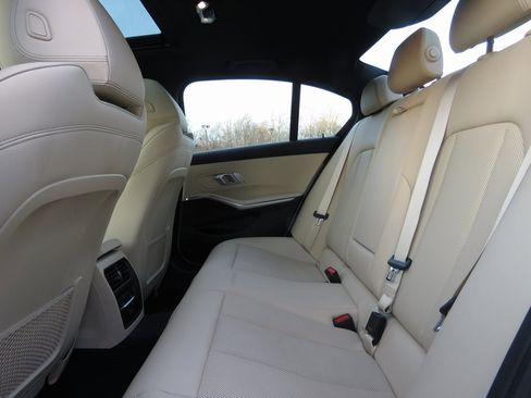 Used 2022 BMW 330i xDrive Sedan w/ Driving Assistance Package image 20